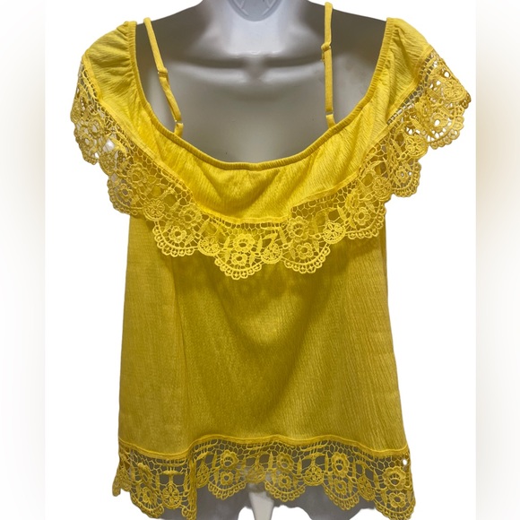 No Boundaries Juniors Yellow Top with Lace Size L - Picture 6 of 7